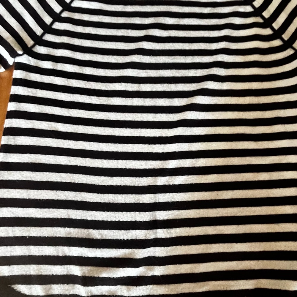 Black and White Striped Long Sleeve Top - Picture 3 of 8